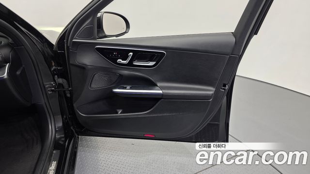 Mercedes-Benz C-Class C300 4MATIC Avantgarde