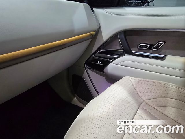 Land Rover Range Rover P550E AB