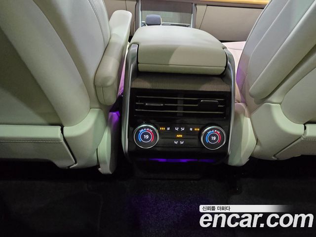 Land Rover Range Rover P550E AB