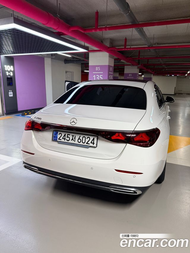 Mercedes-Benz E-Class W214 E200 Avantgarde