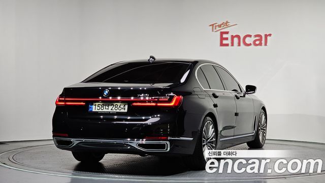 BMW 7-Series 740i Design Pure Excellence