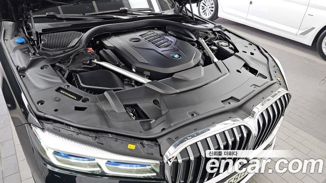 BMW 7-Series 740i Design Pure Excellence