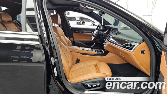 BMW 7-Series 740i Design Pure Excellence