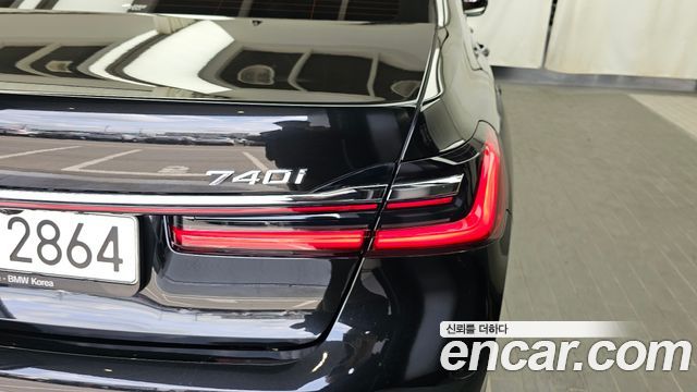 BMW 7-Series 740i Design Pure Excellence