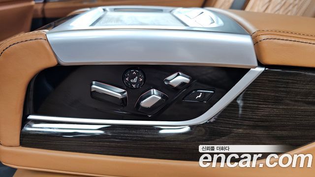 BMW 7-Series 740i Design Pure Excellence