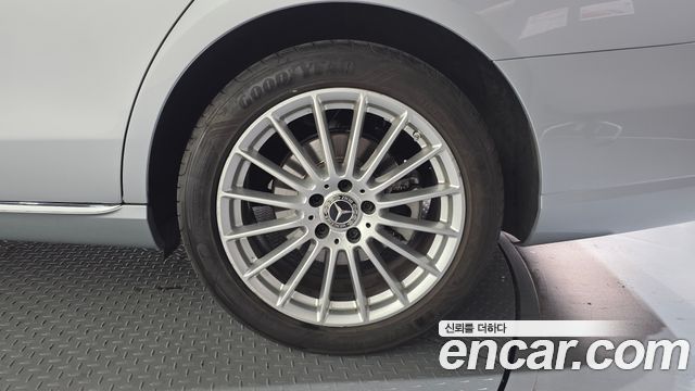 Mercedes-Benz E-Class E250 Exclusive