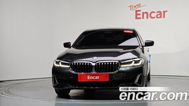 BMW 5-Series 520i Luxury