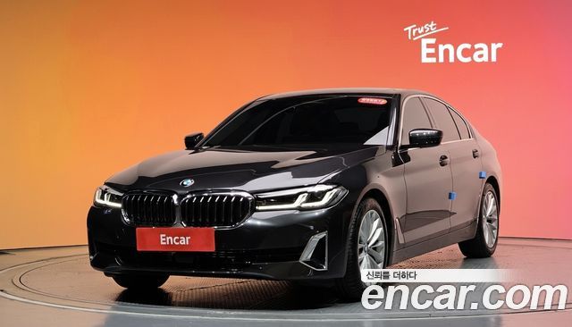 BMW 5-Series 520i Luxury