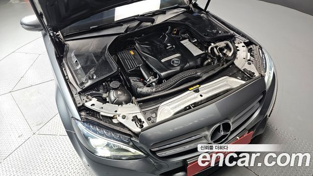 Mercedes-Benz C-Class C200 Avantgarde