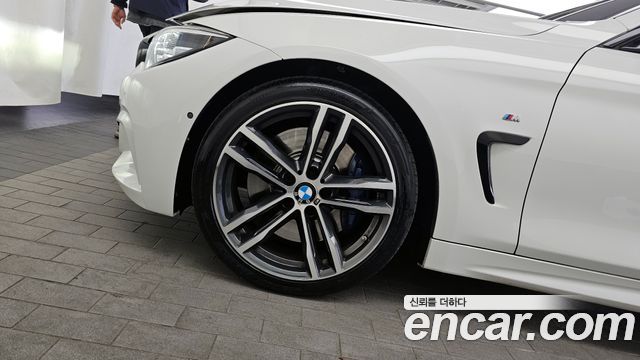 BMW 4-Series 430i M Sport Convertible
