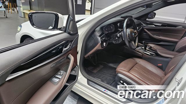 BMW 5-Series 530i xDrive M Sport Package