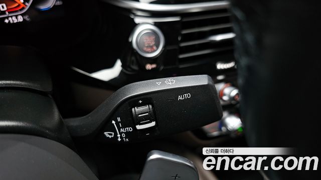 BMW 5-Series 530i xDrive M Sport Package