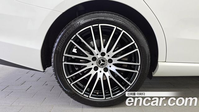 Mercedes-Benz C-Class C200 Avantgarde
