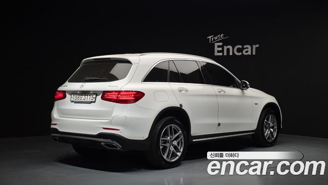 Mercedes-Benz GLC-Class GLC350e 4MATIC AMG Line