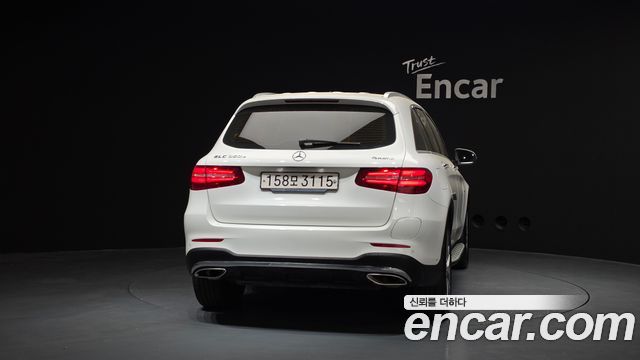 Mercedes-Benz GLC-Class GLC350e 4MATIC AMG Line
