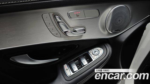 Mercedes-Benz GLC-Class GLC350e 4MATIC AMG Line