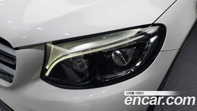 Mercedes-Benz GLC-Class GLC350e 4MATIC AMG Line