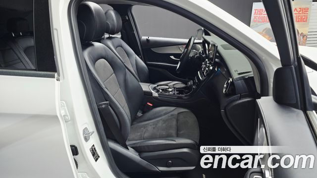 Mercedes-Benz GLC-Class GLC350e 4MATIC AMG Line