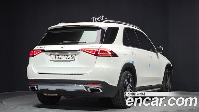 Mercedes-Benz GLE-Class GLE300d 4MATIC