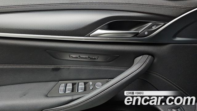 BMW 5-Series 520i M Sport