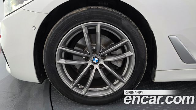BMW 5-Series 520d M Sport Package Plus