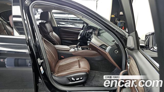 BMW 5-Series 530i Luxury Plus
