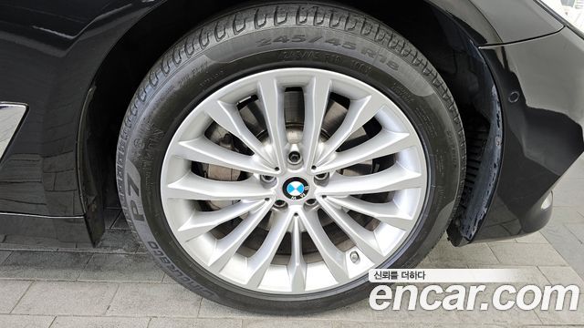 BMW 5-Series 530i Luxury Plus