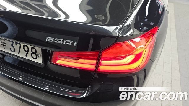 BMW 5-Series 530i Luxury Plus