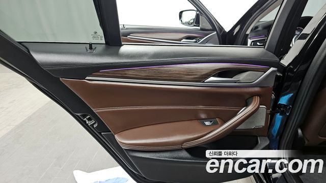 BMW 5-Series 530i Luxury Plus