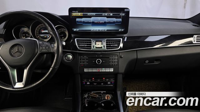 Mercedes-Benz E-Class E220 Bluetec Avantgarde