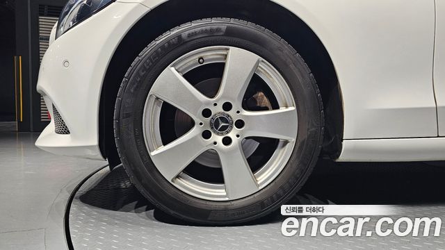 Mercedes-Benz C-Class C200
