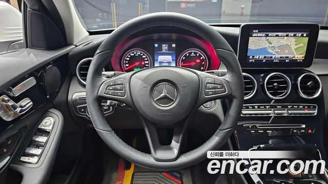 Mercedes-Benz C-Class C200