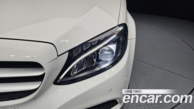 Mercedes-Benz C-Class C200