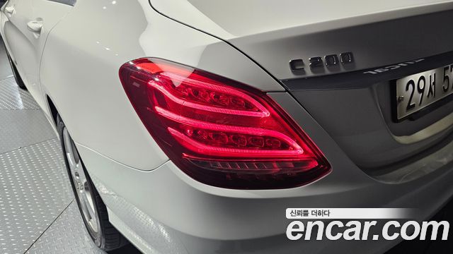 Mercedes-Benz C-Class C200
