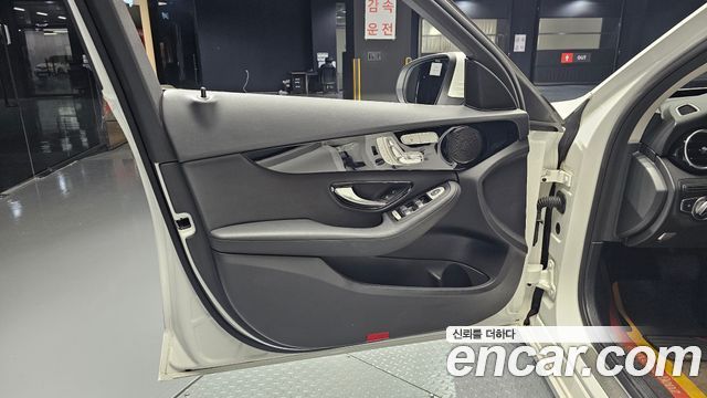 Mercedes-Benz C-Class C200