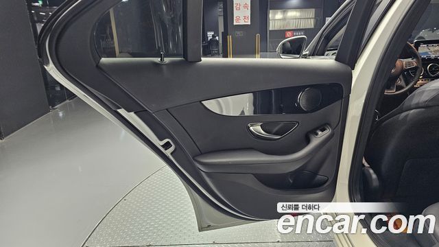 Mercedes-Benz C-Class C200