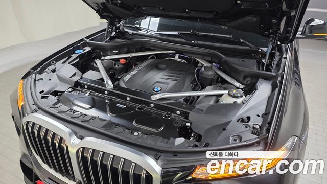 BMW X7 xDrive 40i M Sport 7STR