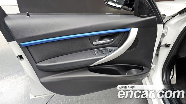 BMW 3-Series 320i M Sport