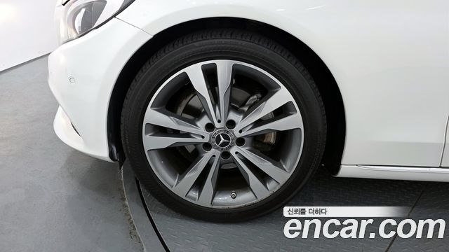 Mercedes-Benz C-Class C200 Avantgarde