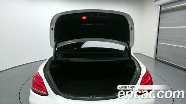 Mercedes-Benz C-Class C200 Avantgarde