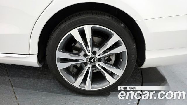 Mercedes-Benz C-Class C200 Avantgarde
