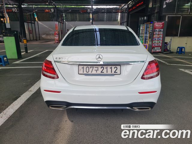 Mercedes-Benz E-Class E300 AMG Line