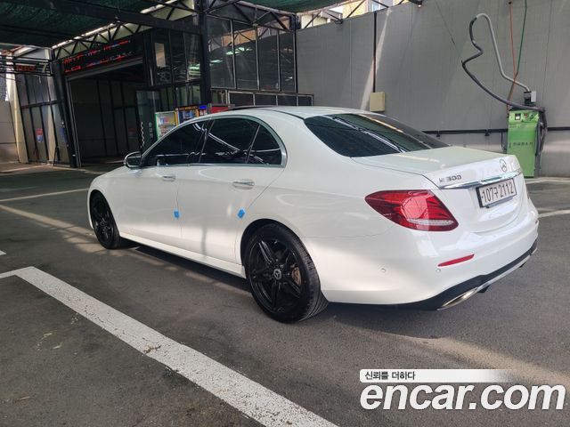 Mercedes-Benz E-Class E300 AMG Line