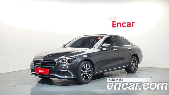 Mercedes-Benz E-Class E300e 4MATIC Exclusive