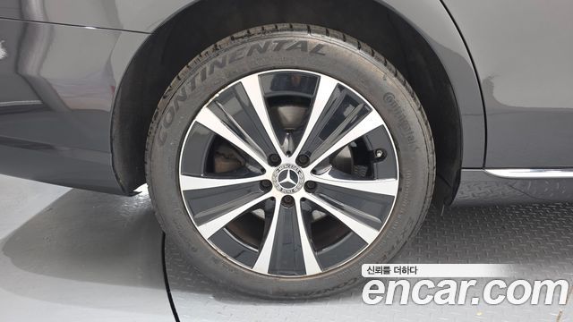 Mercedes-Benz E-Class E300e 4MATIC Exclusive