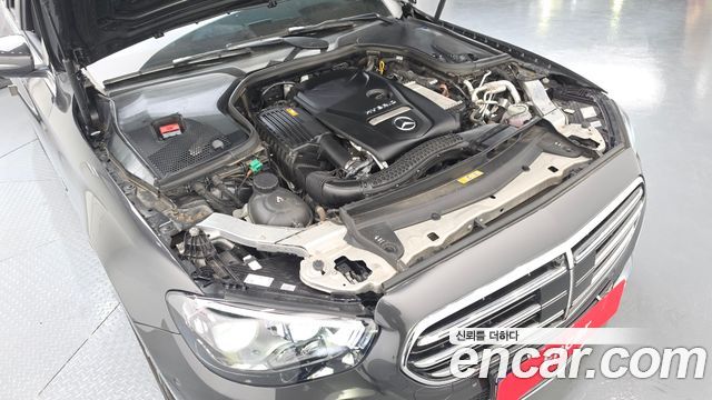 Mercedes-Benz E-Class E300e 4MATIC Exclusive