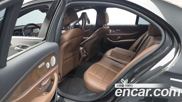 Mercedes-Benz E-Class E300e 4MATIC Exclusive