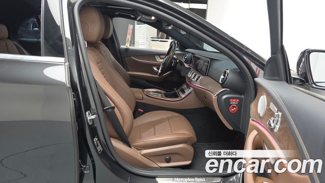 Mercedes-Benz E-Class E300e 4MATIC Exclusive