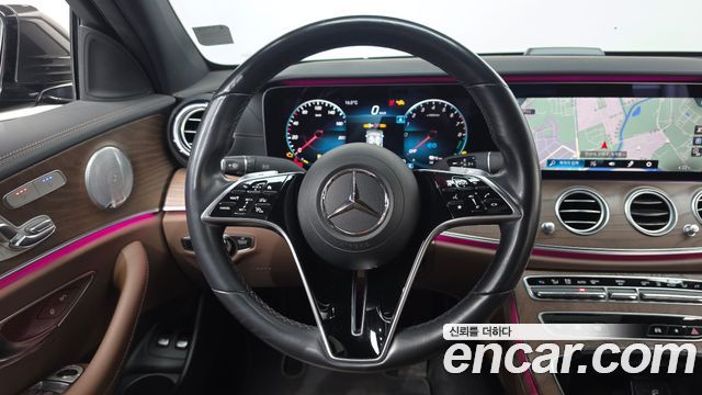 Mercedes-Benz E-Class E300e 4MATIC Exclusive