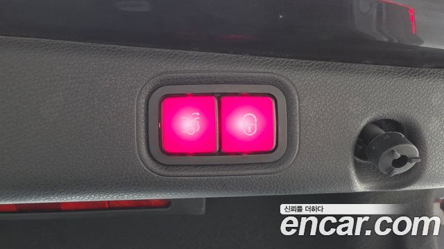Mercedes-Benz E-Class E300e 4MATIC Exclusive
